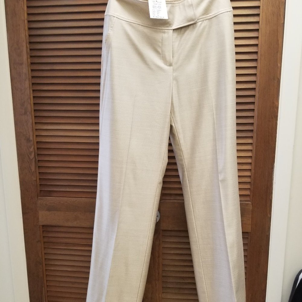 St. John Dress Pant size 4 (NWT)